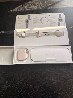 Apple Watch SE (2nd Gen, 40 mm, GPS)